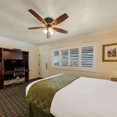 Clarion Collection Carmel Oaks Inn Εξωτερικό φωτογραφία