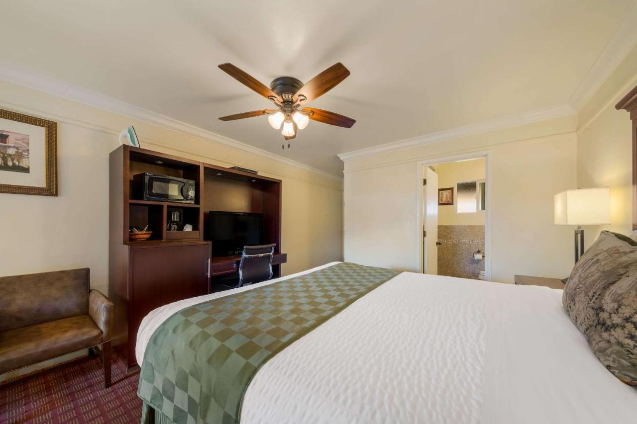 Clarion Collection Carmel Oaks Inn Εξωτερικό φωτογραφία