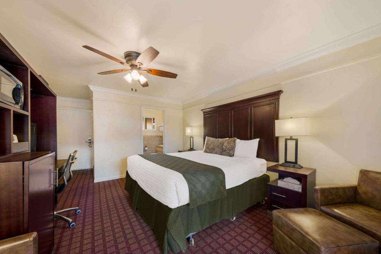 Clarion Collection Carmel Oaks Inn Εξωτερικό φωτογραφία